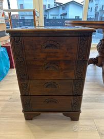 Cassettiera in legno di rosa