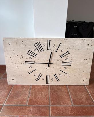 Orologio in Travertino grande con numeri romani
