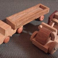 Set modellini in legno artigianale camion e auto