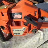 MOTOSEGA HUSQVARNA 136