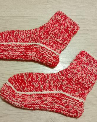 Calzettoni rossi e bianchi fatti a mano n° 34/35