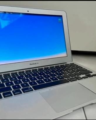 Apple MacBook Air 11” (2015) I5 128 GB