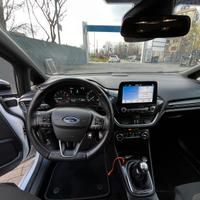 Ford fiesta ST LINE