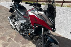 Moto HONDA NC 750 X