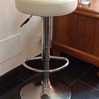 sgabello moderno
