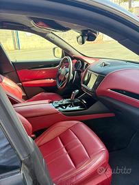 Maserati levante gt 330 cv