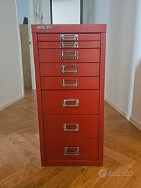 cassettiera Bisley rossa