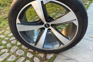 Audi Q8 Originali cerchi 22  Continental 285/40