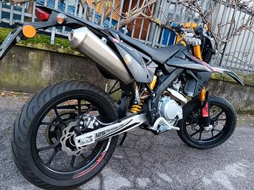 NUOVO MOTARD Rieju MRT 125 M.MINARELLI