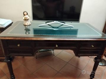 Scrivania antiquariato 