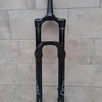 Forcella Rock Shox Lirik 27.5