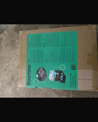 Robot aspirapolvere e lavapavimenti