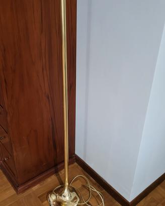 Piantana in ottone a luce Led