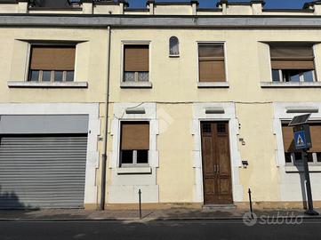 CASA SEMINDIPENDENTE A BELGIOIOSO