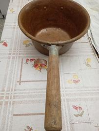 Antico paiolo in rame