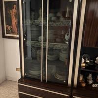 Mobile soggiorno vetrina , credenza e tavolo