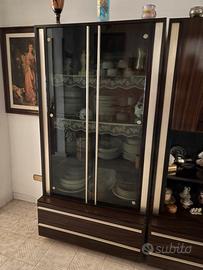 Mobile soggiorno vetrina , credenza e tavolo