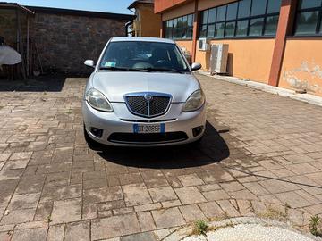 Lancia Ypsilon 1.3 MJT 75 CV Modamilano