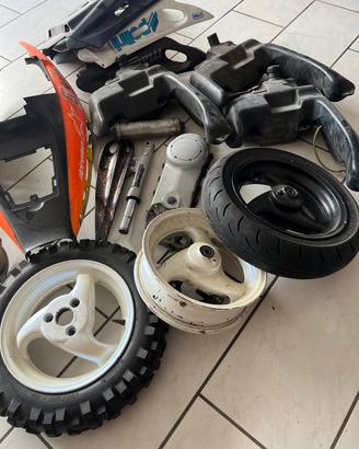 lotto pezzi scooter