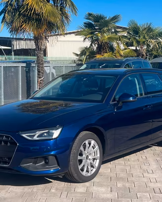 Audi A4 Avant 40 TDI quattro S tronic Business Adv