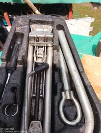 attrezzi di emergenza da collezione.