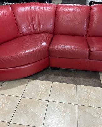 Divano in pelle colore rosso chateaux Dax