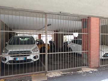 Posto auto coperto e chiuso