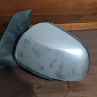 specchio retrovisore sx (lato guida)