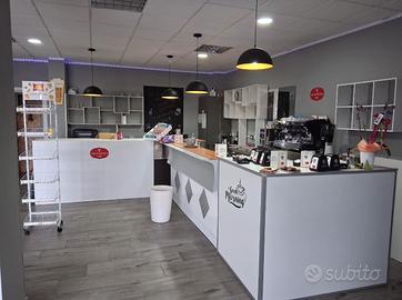 Bancone refrigerato completo con lavastoviglie