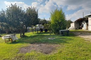 Terreno agricolo con capannone e servizi - Desio