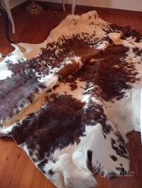 Tappeto vintage in pelle di mucca