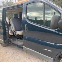 AUTOVETTURA 9 POSTI RENAULT  TRAFIC 1.9 D.  100CV