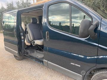 AUTOVETTURA 9 POSTI RENAULT  TRAFIC 1.9 D.  100CV
