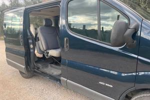 AUTOVETTURA 9 POSTI RENAULT  TRAFIC 1.9 D.  100CV