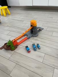 Pista il burrone del drago del trenino thomas