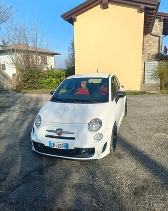 Abarth 500 1.4 Tu4rbo T-Jet 135 cv
