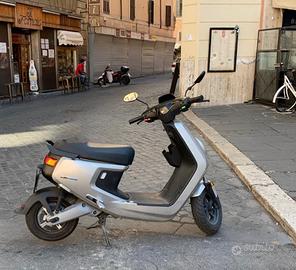 NIU M+ (2019) Extended - 2.900 km - Ottime condizi