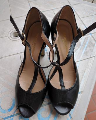 Scarpe con tacco alto 