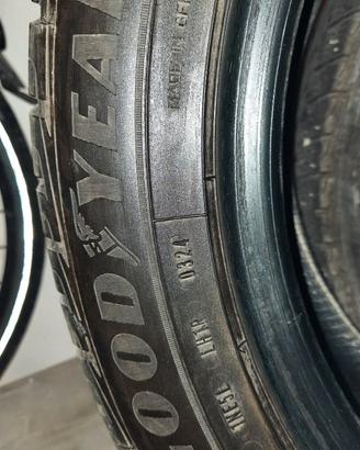 GOMME AUTO INVERNALI GOOD YEAR