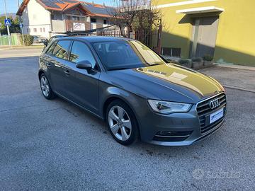 AUDI A3 1.6 TDI S tronic Attraction