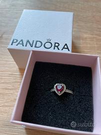 Anello Pandora originale con cuore rosso