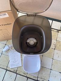 Distributore cibo automatico wi fi