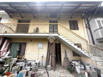 BIFAMILIARE A POIRINO