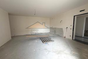 Appartamenti N.C. con box pressi villa comunale