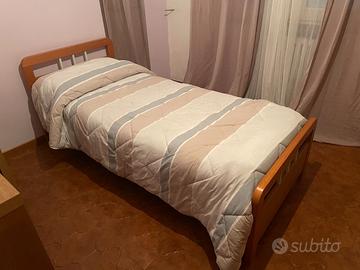 Letto singolo con doghe in legno