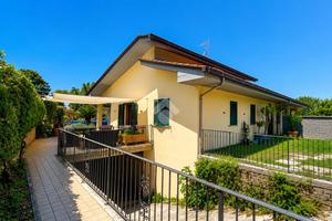 PORZIONE DI BIFAMILIARE A PALESTRINA