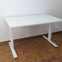 scrivania regolabile in altezza