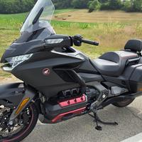 Goldwing 1800 full optional bagger