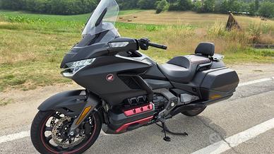 Goldwing 1800 full optional bagger