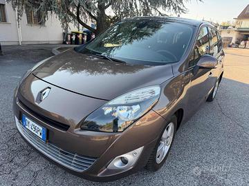 RENAULT Scenic 7posti 1.5 dCi 110CV senza nessun